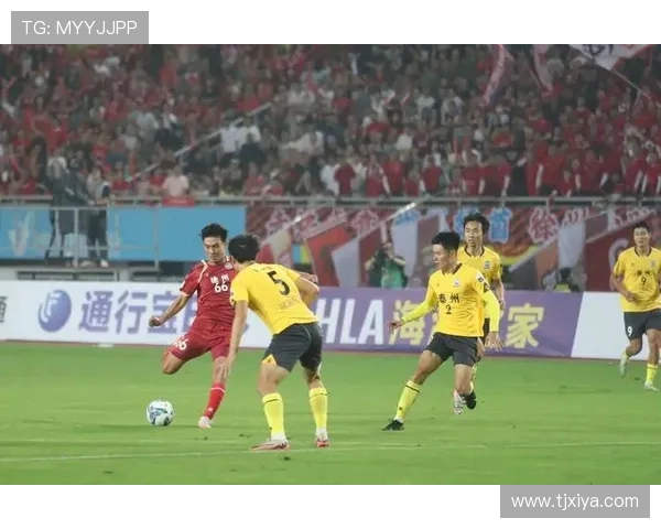 泰州队在新赛季备战中积极引援加强阵容目标冲击联赛前四 泰州队在新赛季备战中积极引援加强阵容目标冲击联赛前四