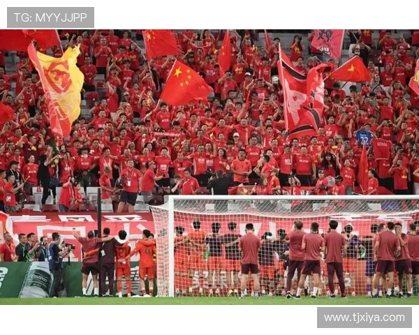 国足鏖战九十分钟顽强逼平劲旅展现团队拼搏精神再燃球迷热情 国足鏖战九十分钟顽强逼平劲旅展现团队拼搏精神再燃球迷热情