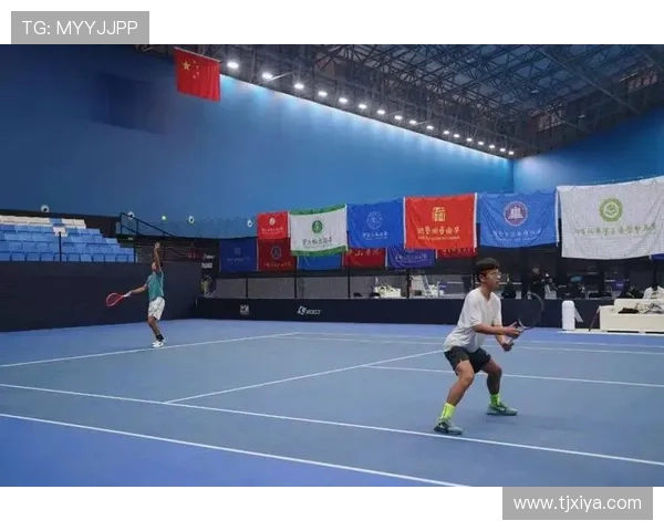 新生代崛起与老将坚守交织本赛季网球赛场格局生变引发全球关注 新生代崛起与老将坚守交织本赛季网球赛场格局生变引发全球关注